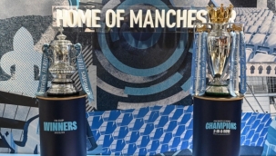 Manchester City'nin bu sezon kazandığı kupalar İstanbul'da sergilendi