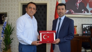 MHP İLÇE YÖNETİMİNDEN BAŞHEKİME 'HAYIRLI OLSUN' ZİYARETİ