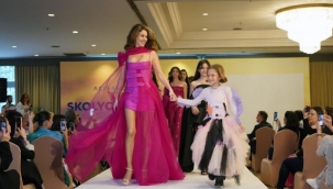 Skolyoz Savaşçıları'ndan zırhlı, tüllü 'korseli' defile