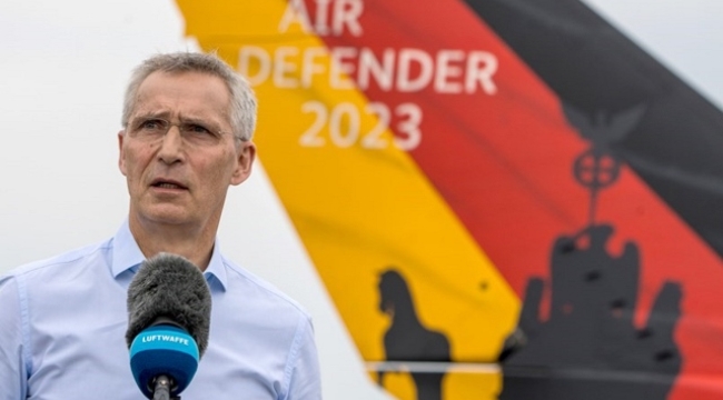 Stoltenberg, Air Defender Tatbikatı'na katılan askerleri ziyaret etti