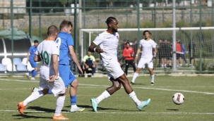 Alanyaspor kamptaki ilk maçını rahat kazandı: 3-1