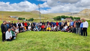 Çavuşoğlu'ndan Söbüçimen daveti