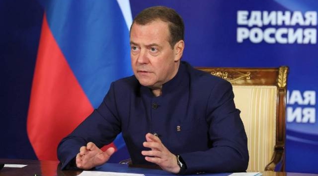 Medvedev: 'Ukrayna'nın saldırısı başarılı olursa nükleer silah kullanırız'