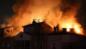 Evi ateşe veren kiracı kaçtı