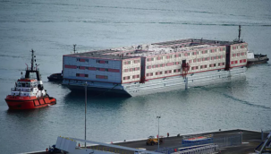 İngiltere'de sığınmacı gemisi lejyonella bakterisi nedeniyle boşaltıldı