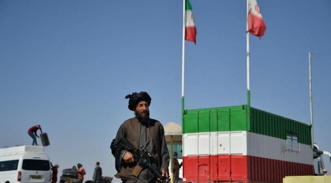 İran son bir ayda 43 binden fazla Afgan'ı sınır dışı etti