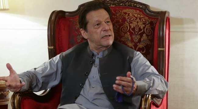 Pakistan'ın eski Başbakanı Khan'a 5 yıl siyasi yasak