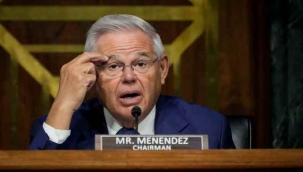 ABD'de Türkiye karşıtlığıyla bilinen Senatör Menendez 'rüşvet almak'la suçlandı