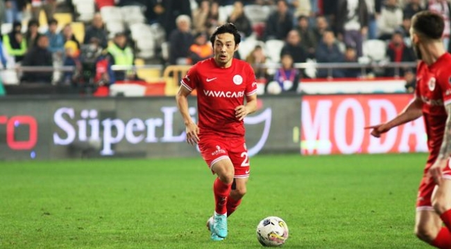 Antalyaspor, Japon futbolcu Shoya Nakajima ile yollarını ayırdı