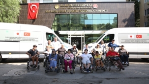 BAŞKAN YÜCEL: HİBE YOLU İLE BELEDİYEMİZ KAZANDIRDIĞIMIZ ARAÇLAR ENGELLİ VATANDAŞLARIMIZA HAYIRLI OLSUN