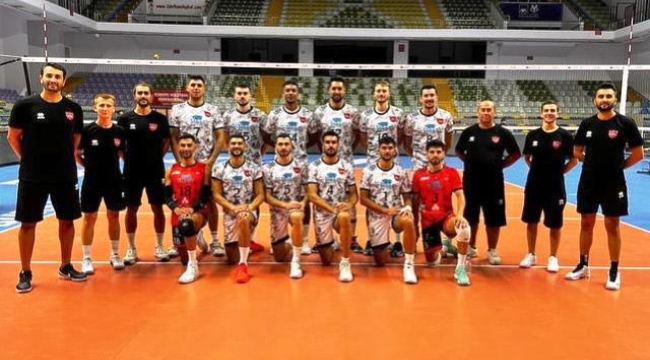 Brand Group Alanya Belediyespor Erkek Voleybol Takımı,Hazırlık turnuvasına galibiyetle başladı