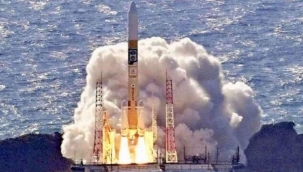 Japonya aya iniş aracını uzaya fırlattı