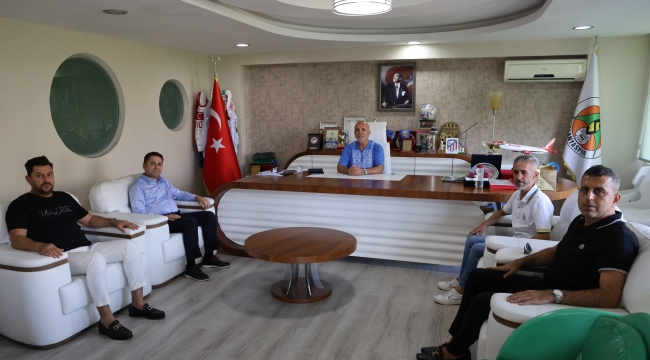 Rektör Türkdoğan Alanyaspor'u ziyaret etti