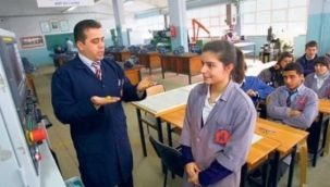 Teknik öğretmenlere tamamlama programı için en az 75 puan şartı getirildi