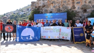 9. DİP TEMİZ TERTEMİZ ETKİNLİĞİ GERÇEKLEŞTİRİLDİ 100. YIL CUMHURİYET DALIŞI YAPILARAK DENİZ DİBİNDE TÜRK BAYRAĞI AÇILDI