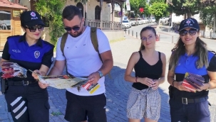 Alanya İlçesinde Güvenli-Huzurlu Turizm Projesi Kapsamında Turistler Broşürle Bilgilendiriliyor