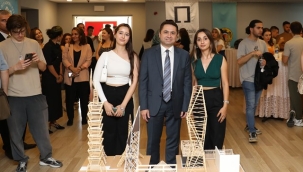 ALKÜ MİMARLIK ÖĞRENCİLERİNİN SERGİSİ BAŞLADI