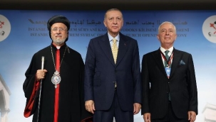 Cumhuriyet tarihinin ilk kilisesi törenle açıldı