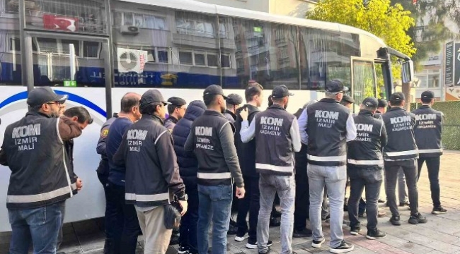 İzmir'de FETÖ'ye kıskaç: 84 kişi adliyede