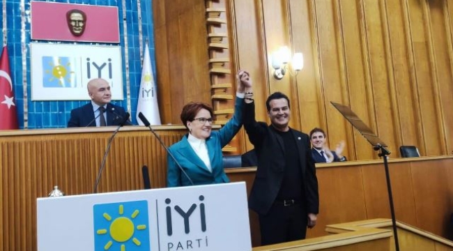 Meral Akşener, Hakan Peker'in rozetini taktı: İYİ Parti'nin belediye başkan adayı oldu