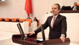 Yeniden Refah Partisi Genel Başkanı Erbakan: "Faizlerin arttırılması yerli ve yabancı yatırımcıyı mevduat faizine yöneltecektir"