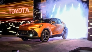 İkinci nesil Toyota C-HR Sakarya'da banttan indi