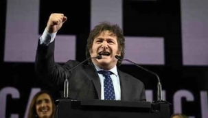 Merakla beklenen Arjantin seçimlerinde 'korkulan' Milei iktidarda