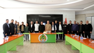 Paşaoğlu'na doğum günü kutlaması 