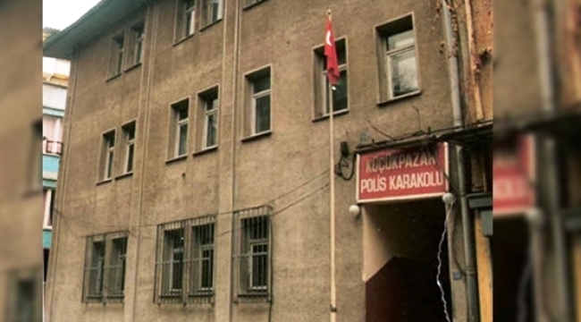 1950'li yıllarında 3 kafadar girişimci emekli polis memurunun  sahte karakolu