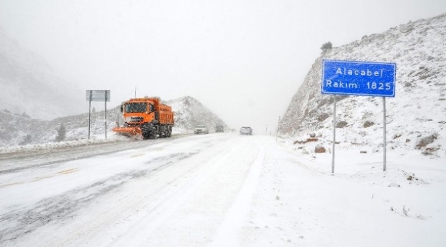 Antalya-Konya kara yolu ağır vasıta araçların geçişine açıldı