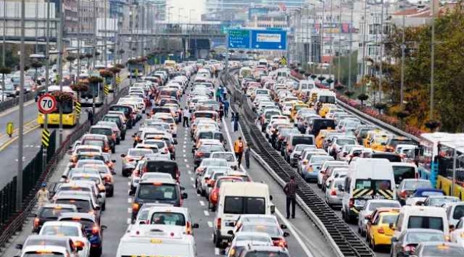 Araştırma: Trafik İstanbulluların kaç yılını çalıyor?