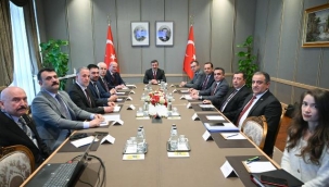 ATO BAŞKANI BARAN VE BERABERİNDEKİ HEYET CUMHURBAŞKANI YARDIMCISI YILMAZ'I ZİYARET ETTİ…