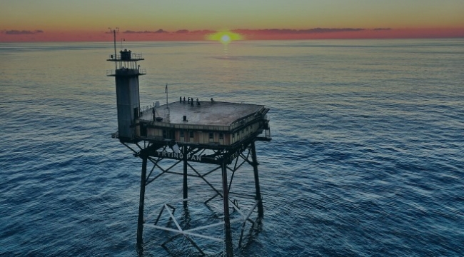 Dünyanın en tuhaf oteli ''Frying Pan Tower Hotel''