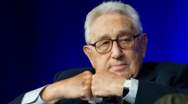 Ukrayna, hayatını kaybeden Henry Kissinger'ı 'ölüm listesinden' çıkardı