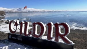 Ardahan'ın Çıldır ilçesi eksi 32 dereceyi gördü