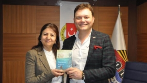 Hürriyet Yazarı Ömür Kurt AGC üyeleri ile buluştu