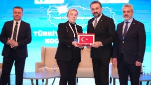 ALANYA KENT KONSEYİ, TÜRKİYE KENT KONSEYLERİ BİRLİĞİ KOCAELİ TOPLANTISINDA FARK YARATTI