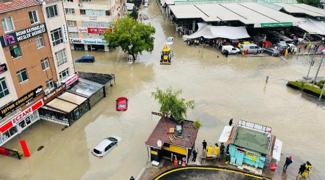 Antalya'da sel felaketi: 3 aylık yağış 13 saatte düştü
