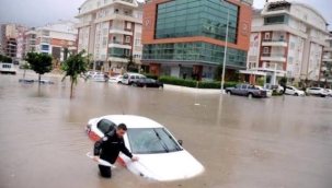 Antalya'da sel felaketi!