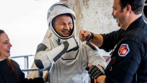 İlk Türk Astronot Alper GezeravcI Dünyaya döndü