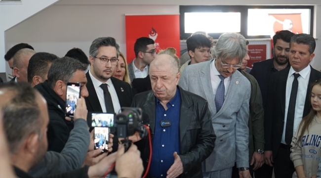 Zafer Partisi Genel Başkanı Prof. Dr. Ümit Özdağ, Alanya'da basın açıklamasında bulundu.