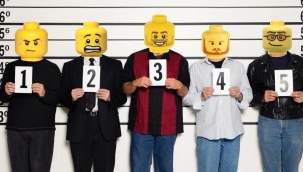 ABD polisi şüphelilerin fotoğraflarına montajla 'oyuncak' kafası yerleştirdi