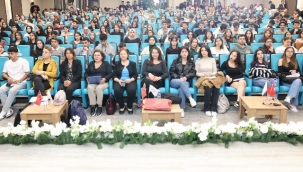 ALKÜ'LÜ HEMŞİRELİK ÖĞRENCİLERİ NANDA EĞİTİMİ ALDI 