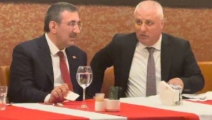 BAŞKAN ERDEM'DEN, CUMHURBAŞKANI YARDIMCISI CEVDET YILMAZ'A ALANYA BRİFİNGİ