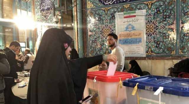 İran'da dini lideri seçmekle görevli Uzman Meclisi seçimlerine katılım oranı sadece yüzde 41 oldu