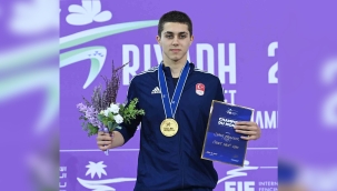 Alanyasporlu eskrimci dünya şampiyonu oldu 