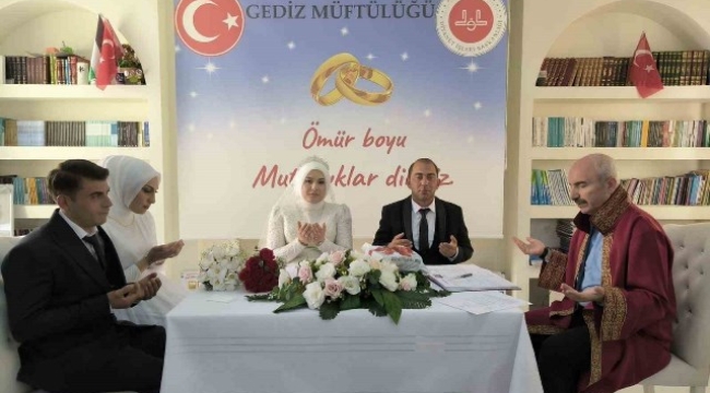 Gediz Müftülüğünde 2019 yılından bu yana 54 nikah kıyıldı