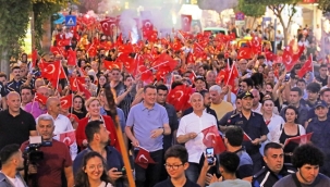 ALANYA BELEDİYESİ'NDEN MUHTEŞEM 19 MAYIS KUTLAMASI ALANYA FENER ALAYI VE YÜZYÜZEYKEN KONUŞURUZ KONSERİYLE UNUTULMAZ BİR BAYRAM YAŞADI