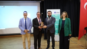 ALKÜ'DE ÖĞRENCİLER AVRUPA BİRLİĞİ SERTİFİKASI ALDI 