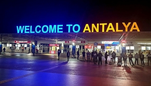 Antalya Havalimanı'nda gıda zehirlenmesi: 42 kişi hastaneye kaldırıldı